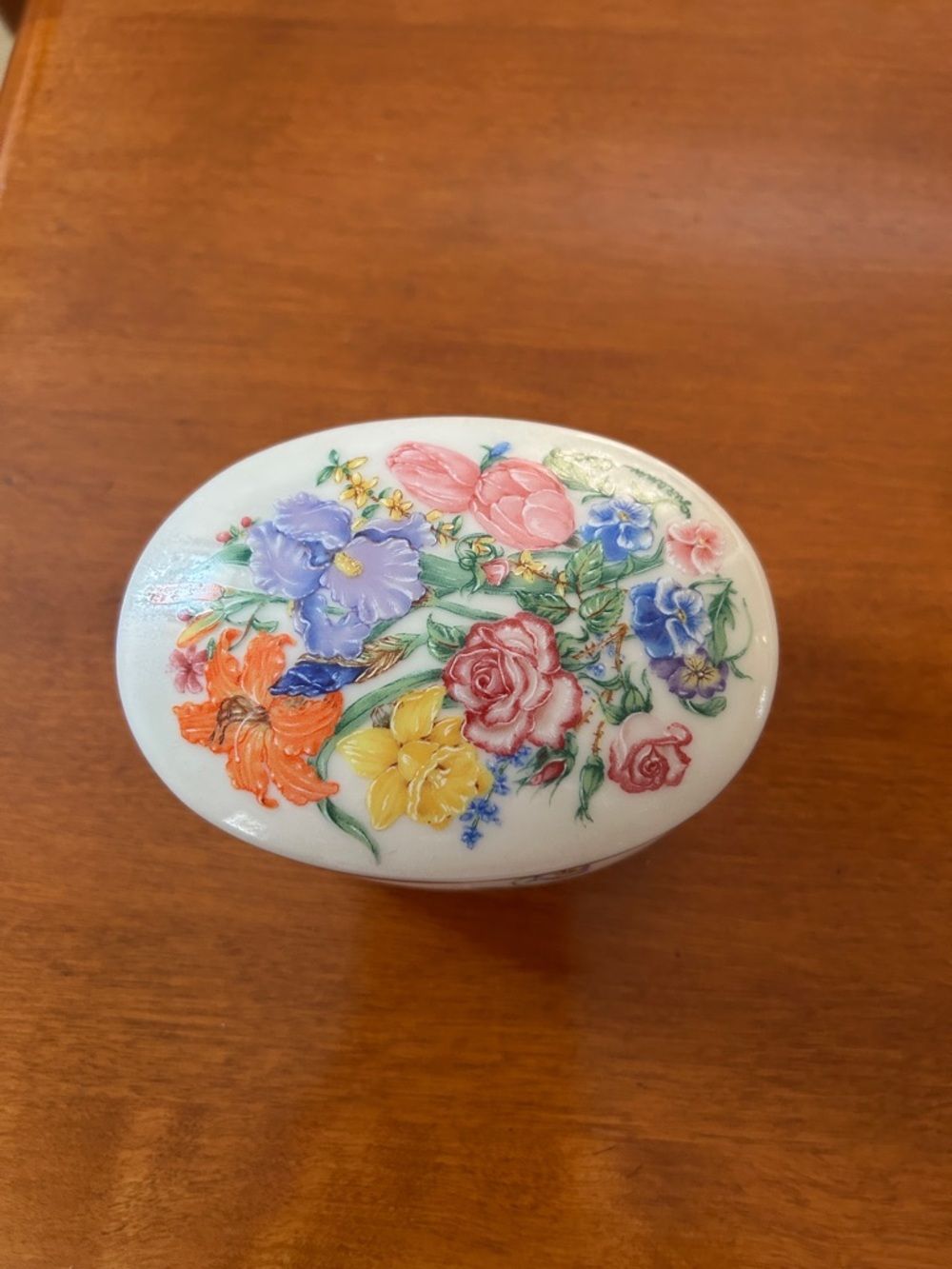 Floral Porcelain Trinket Box - Multicolor Bouquet. Lenox